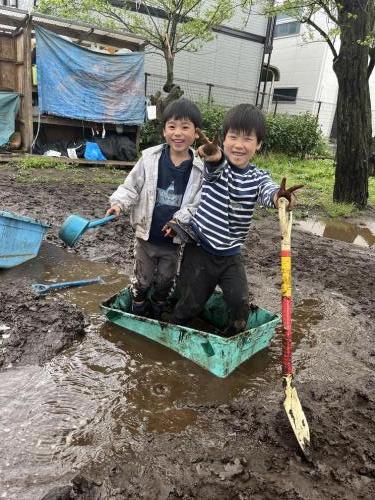 浮いてる？