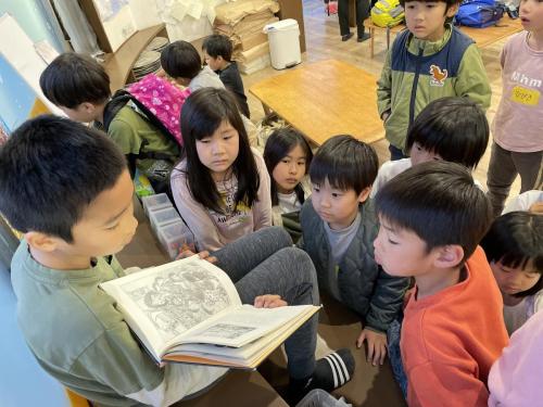 読み聞かせタイム